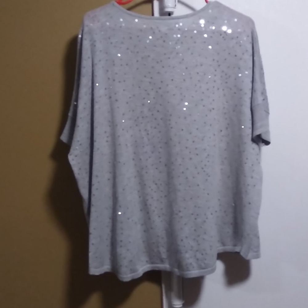 Sweater - Picture 8 of 8